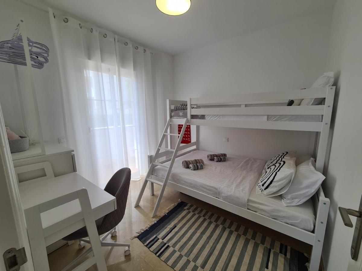 Seaside Serenity - Stylish Apartment With Spectacular Views Manilva Exterior foto